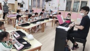 秀剛先生がピアニカを教えてくれました✨